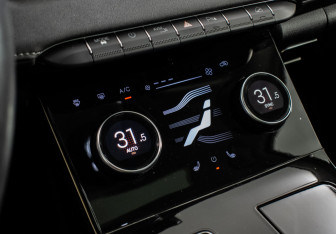 Подержанный автомобиль Exeed LX 2022 года (17 фото)