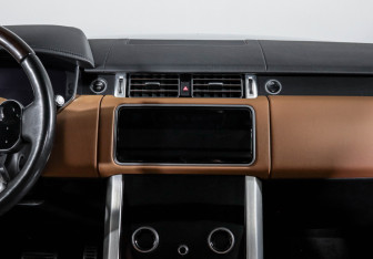 Подержанный автомобиль Land Rover Range Rover 2018 года (13 фото)