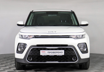 Подержанный автомобиль Kia Soul 2022 года (2 фото)