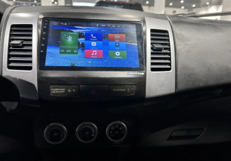 Подержанный автомобиль Mitsubishi Outlander 2008 года (12 фото)