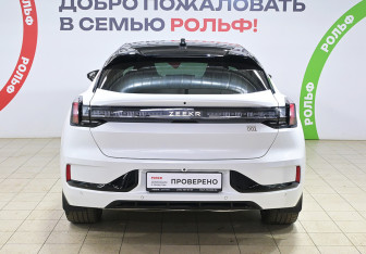 Подержанный автомобиль Zeekr 001 2023 года (5 фото)