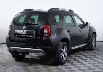 Подержанный автомобиль Renault Duster 2013 года (3 фото)