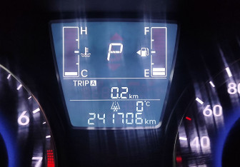 Подержанный автомобиль Hyundai Solaris Hatchback 2014 года (14 фото)