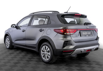 Подержанный автомобиль Kia Rio Hatchback 2021 года (7 фото)