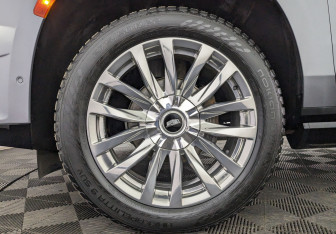 Подержанный автомобиль Cadillac Escalade Suv 2021 года (12 фото)