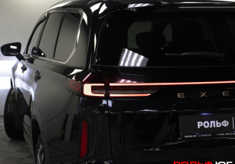 Подержанный автомобиль Exeed VX 2023 года (33 фото)