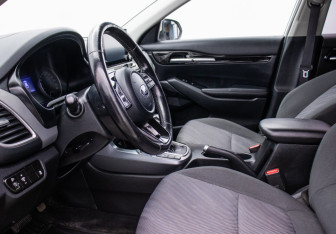 Подержанный автомобиль Kia Seltos 2020 года (10 фото)