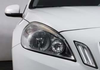 Подержанный автомобиль Volvo S60 2012 года (22 фото)