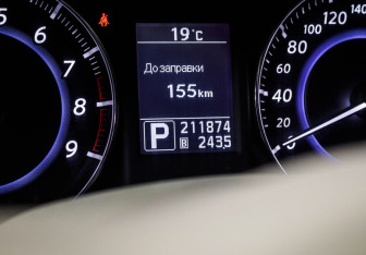 Подержанный автомобиль Infiniti FX 2012 года (11 фото)