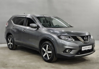 Подержанный автомобиль Nissan X-Trail 2017 года (3 фото)