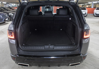 Подержанный автомобиль Land Rover Range Rover Sport 2018 года (9 фото)