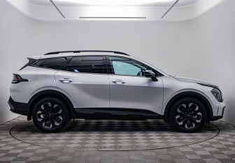 Подержанный автомобиль Kia Sportage 2025 года (6 фото)
