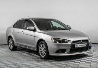 Подержанный автомобиль Mitsubishi Lancer Sedan 2012 года (3 фото)