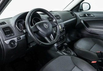 Подержанный автомобиль Skoda Yeti 2017 года (7 фото)