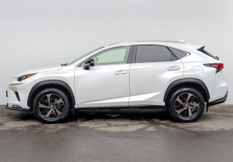 Подержанный автомобиль Lexus NX 2021 года (8 фото)
