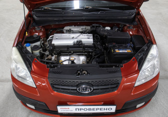 Подержанный автомобиль Kia Rio Hatchback 2008 года (9 фото)