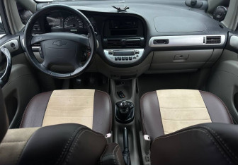 Подержанный автомобиль Chevrolet Rezzo 2007 года (11 фото)