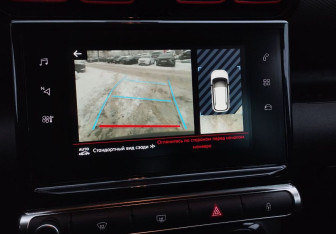 Подержанный автомобиль Citroen C3 Aircross 2018 года (12 фото)