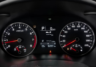 Подержанный автомобиль Kia Rio Hatchback 2020 года (15 фото)