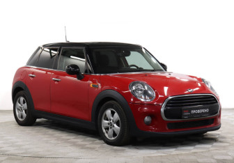 Подержанный автомобиль MINI Hatch 2019 года (6 фото)