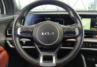 Подержанный автомобиль Kia Sportage 2023 года (14 фото)