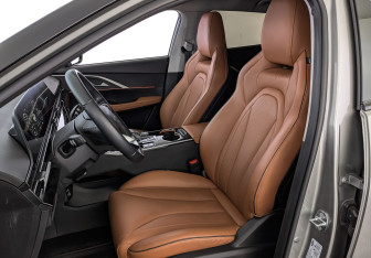 Подержанный автомобиль Omoda C5 2023 года (20 фото)