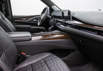 Подержанный автомобиль Cadillac Escalade Suv 2021 года (7 фото)