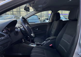 Подержанный автомобиль Renault Megane Hatchback 2014 года (17 фото)