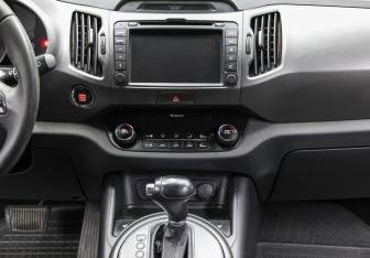 Подержанный автомобиль Kia Sportage 2012 года (14 фото)