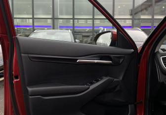 Подержанный автомобиль Kia Seltos 2022 года (19 фото)