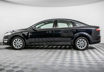 Подержанный автомобиль Ford Mondeo Sedan 2012 года (8 фото)