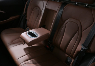 Подержанный автомобиль Omoda C5 2023 года (12 фото)