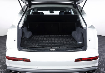 Подержанный автомобиль Audi Q7 2018 года (9 фото)