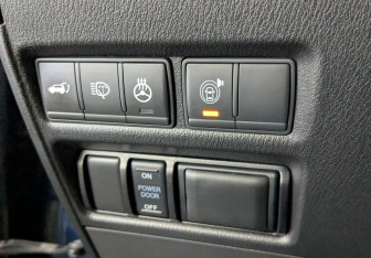 Подержанный автомобиль Infiniti QX80 2019 года (22 фото)