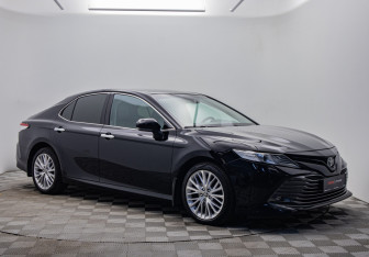 Подержанный автомобиль Toyota Camry Sedan 2020 года (7 фото)