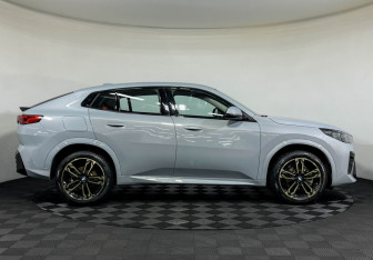 Подержанный автомобиль BMW X2 2024 года (6 фото)