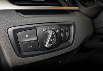 Подержанный автомобиль BMW X1 2020 года (26 фото)