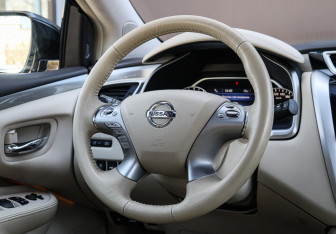 Подержанный автомобиль Nissan Murano Suv 2017 года (15 фото)