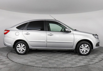 Подержанный автомобиль LADA (ВАЗ) Granta Liftback 2021 года (4 фото)