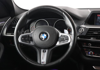 Подержанный автомобиль BMW X4 2019 года (15 фото)