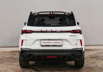 Подержанный автомобиль Geely Coolray 2023 года (6 фото)