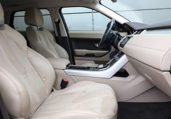 Подержанный автомобиль Land Rover Range Rover Evoque 2015 года (11 фото)