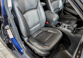 Подержанный автомобиль Subaru Legacy Sedan 2019 года (22 фото)