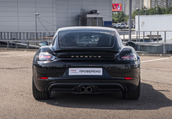 Подержанный автомобиль Porsche Cayman 2018 года (7 фото)