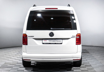 Подержанный автомобиль Volkswagen Caddy Compactvan 2017 года (6 фото)