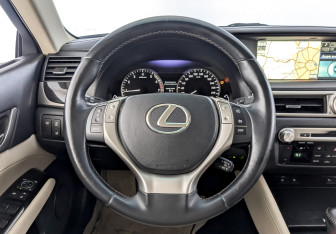 Подержанный автомобиль Lexus GS 2014 года (22 фото)