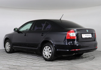 Подержанный автомобиль Skoda Octavia Liftback 2011 года (4 фото)