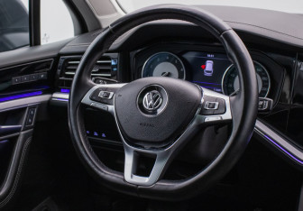 Подержанный автомобиль Volkswagen Touareg 2018 года (14 фото)