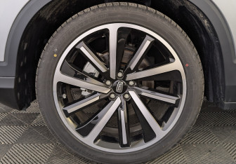 Новый FAW Bestune T77 2024 (7 фото)