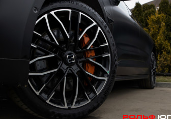 Подержанный автомобиль Zeekr 001 2023 года (21 фото)